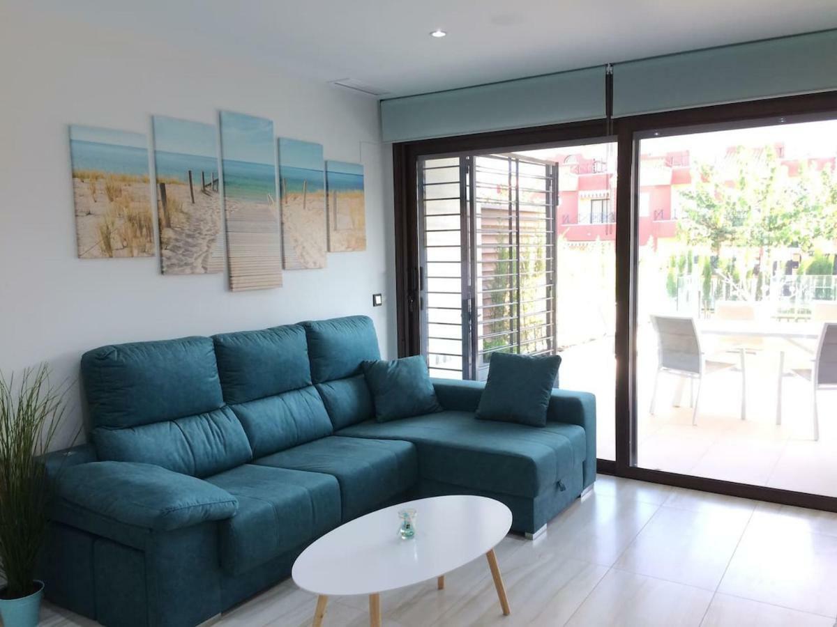 Exclusive New Apartment On The Beach Пилар де ла Орадада Екстериор снимка