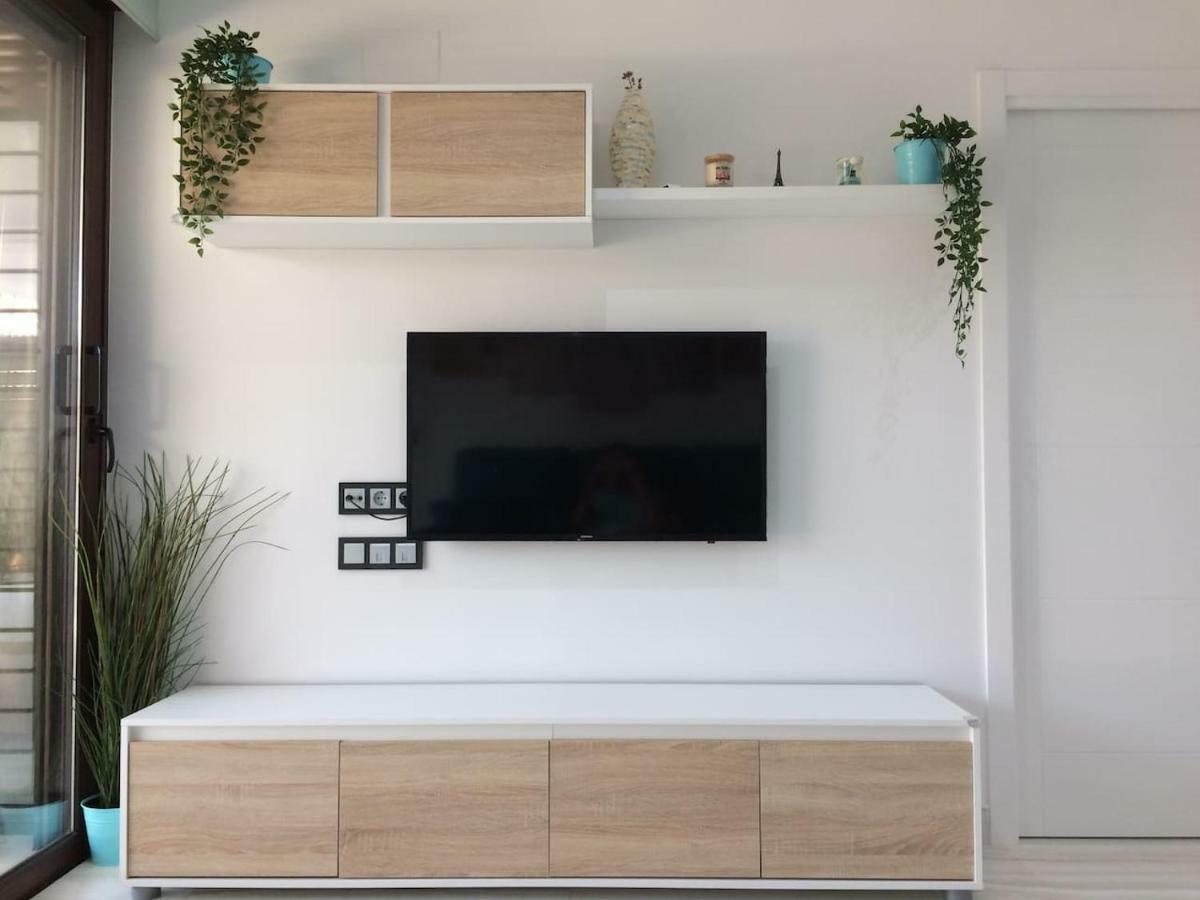 Exclusive New Apartment On The Beach Пилар де ла Орадада Екстериор снимка