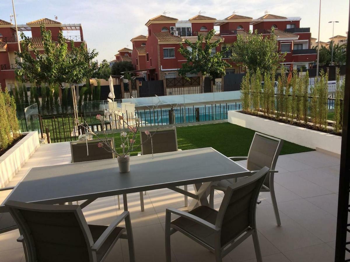 Exclusive New Apartment On The Beach Пилар де ла Орадада Екстериор снимка